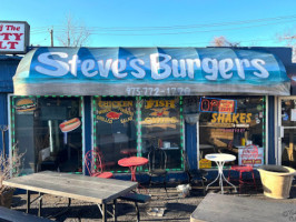 Steve's Burger Shack inside
