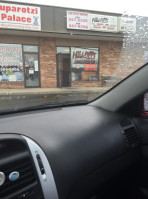 Hillery's Kenosha -b-q outside