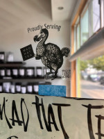 Mad Hat Tea Co outside