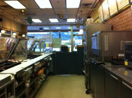 Subwayrestaurants inside
