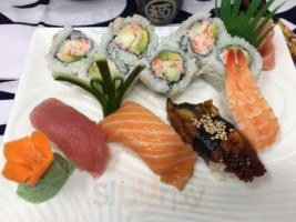 Sushi Boat Kazoo food