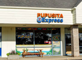 Pupusita Express outside