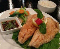 Sawasdee Thai Cuisine food