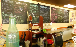 Sebring Soda Ice Cream Works food