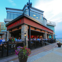 Redstone American Grill National Harbor outside