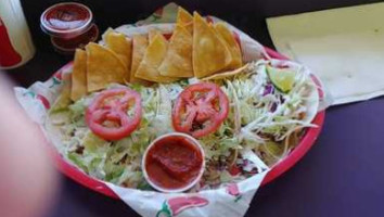 Yolanda's Tacos food