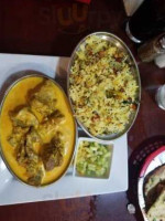 Roopa's Kitchen food