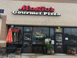 Mogio's Gourmet Pizza outside