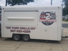 2 Brothers Authentic Bbq outside