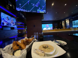 The Draft Sports Grill food