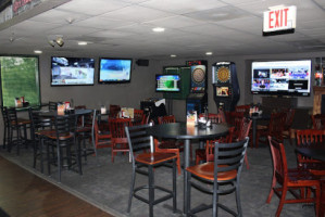 Millwoods Sports And Grill food