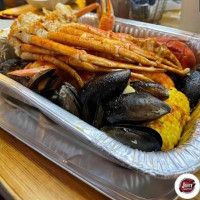 The Juicy Seafood Restaurant Bar- Castleton food