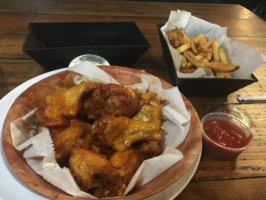 Mineo's Pizza Wings Raw food