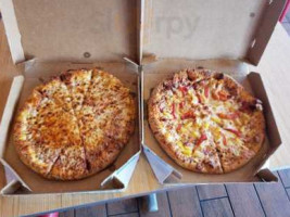 Domino's Pizza food