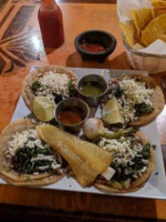 Los Agaves Mexican Grill food