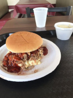 Lil' Mickey's Memphis Barbeque food
