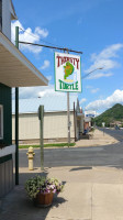 The Thirsty Turtle outside