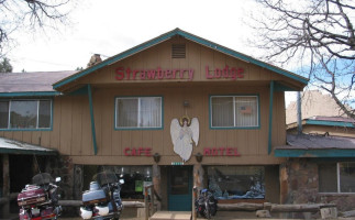 Strawberry Lodge inside