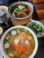 Saigon Kitchen food