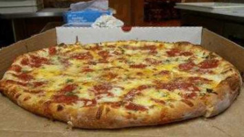 Seve-n-dots Publik Pizza Place food