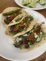 Los Carretos Deli, Actualmente Sazón Mexicano food