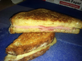 Vermont Grilled Cheese food
