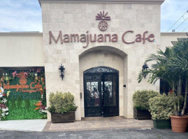 Mamajuana Cafe Huntington inside
