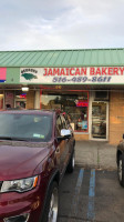 George's Jamaican Bakery outside