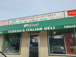 Teresa's Italian Deli outside