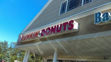 Baskin-robbins outside