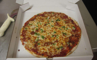 Brown Brothers Pizza food
