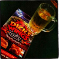 Dick's Wings Grill food