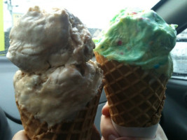 L'il Rhody Ice Cream food