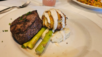 Rick Erwin's West End Grille food