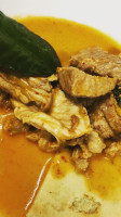 Rincome Thai Cuisine food