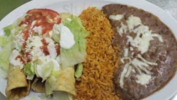 Las Milpas Taqueria food