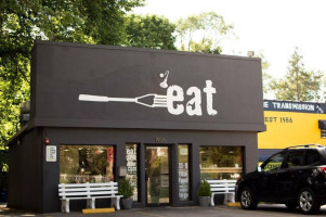 Eat Catering And Carry-out outside