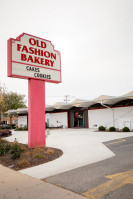 Old Fashion Bakery Of Janesville food