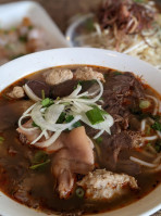 Hoang Lan food