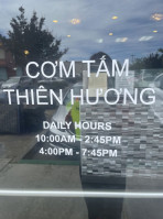 Cơm Tấm Thiên Hương outside