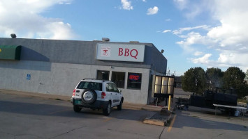 Central Texas Bbq outside