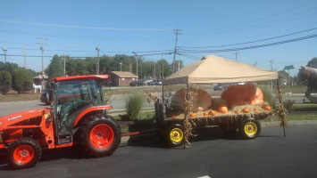 Dunkin' Donuts outside