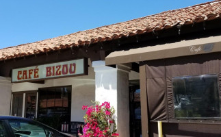Cafe Bizou Agoura Hills outside
