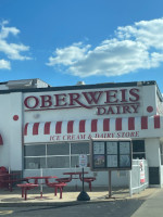 Oberweis Ice Cream And Dairy Store outside