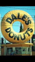 Dale's Donuts food
