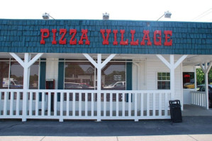 Pizza Village outside
