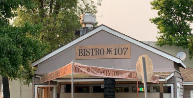 Bistro 107 food