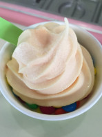 Kiwi Frozen Yogurt food