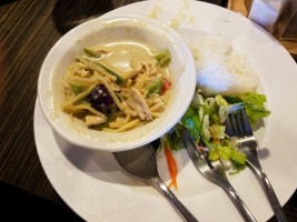 Eat Thai Thai Eatery food