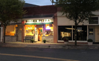 Buona Pizza outside